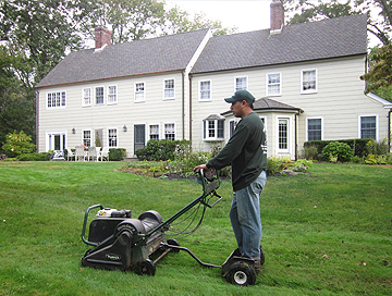 Long Island Lawn Mowing by Alternative Earthcare